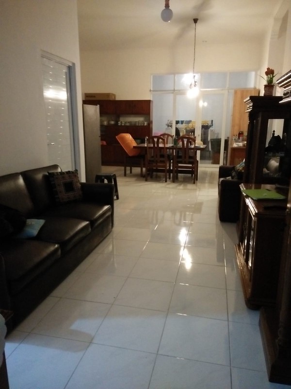 Rumah Siap Huni dengan Hunian Nyaman dan Asri di Ciputat.