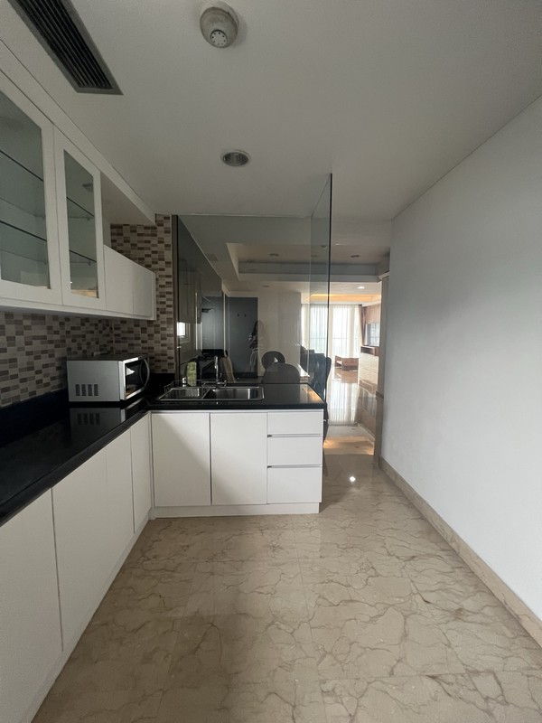 Apt springhill royale di sewa luas 244 m2 tipe 3 BR furnish bagus special