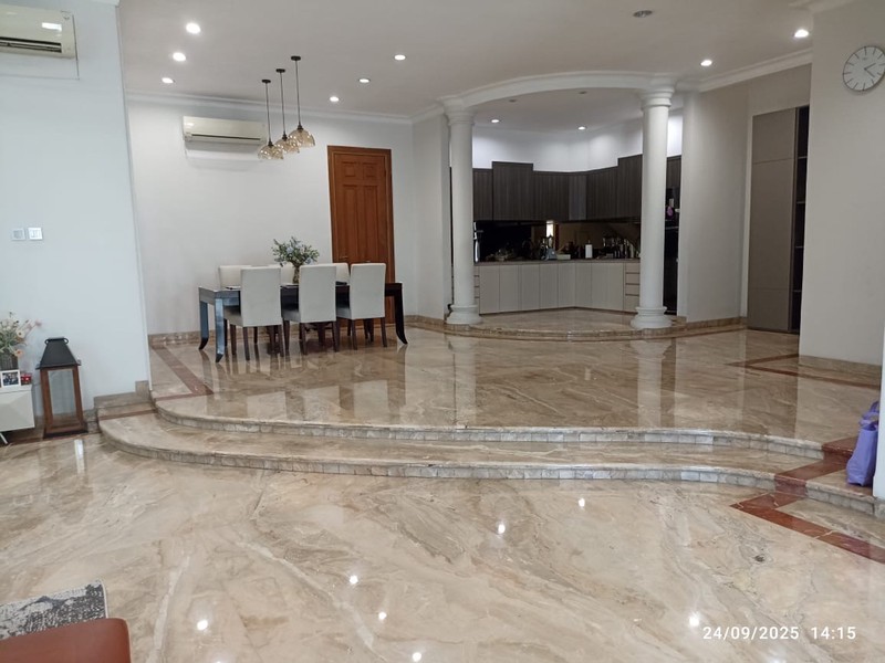 Rumah Sewa Sunter Hoek Komplek Bagus Uk 18x20 m2 Furnish Jalan Lebar