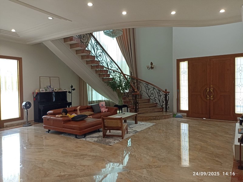 Rumah Sewa Sunter Hoek Komplek Bagus Uk 18x20 m2 Furnish Jalan Lebar