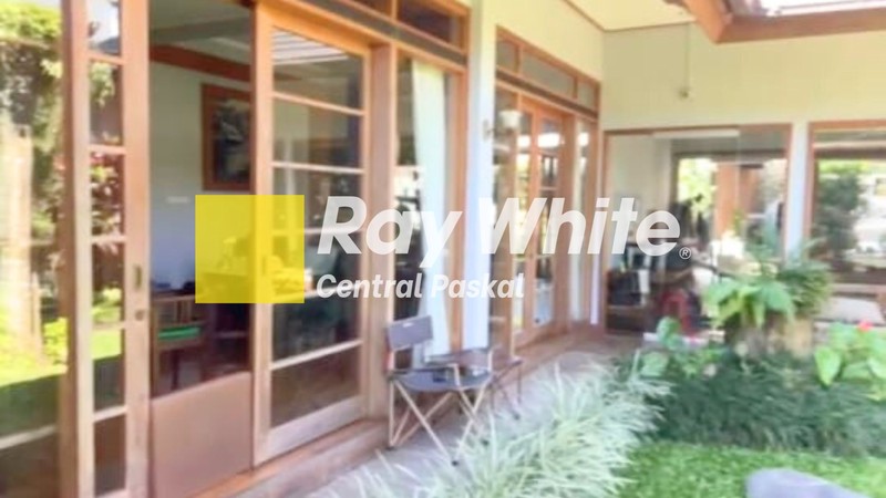 Rumah Cantik Nyaman dan Asri Ada Private Pool di Sayap Ciumbuleuit Bandung