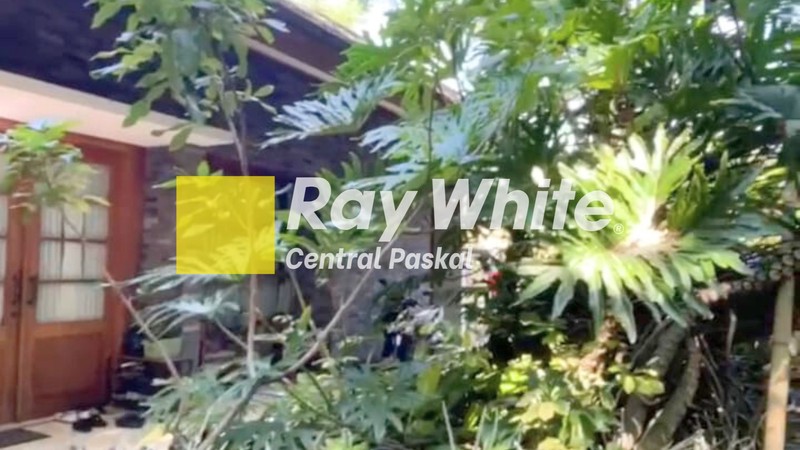 Rumah Cantik Nyaman dan Asri Ada Private Pool di Sayap Ciumbuleuit Bandung