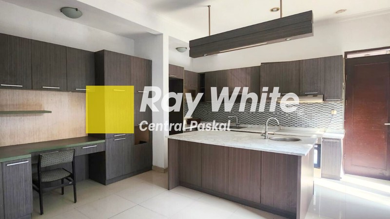 Rumah Nyaman Bersih Rapi dan Siap Huni di Batununggal Mulia Bandung