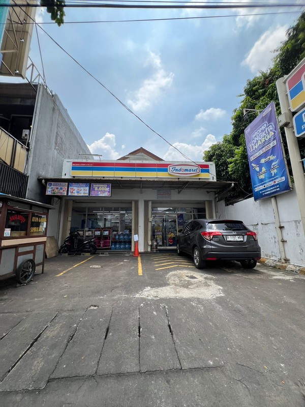 Rumah Pinggir Jalan Utama Di Bintaro Sektor 5 Tangerang Selatan