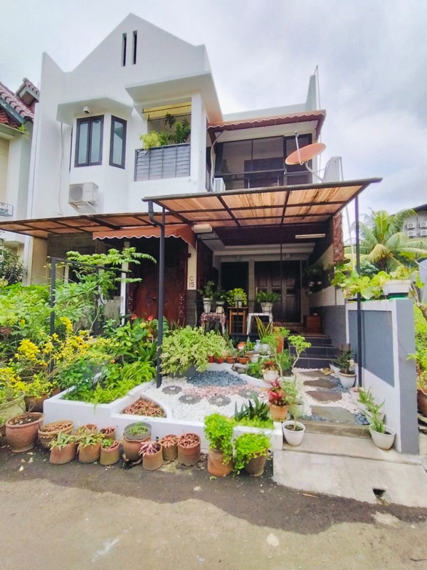 Rumah Bagus Di Astya Puri 2, Jl Kertamukti Cirendeu Tangerang Selatan