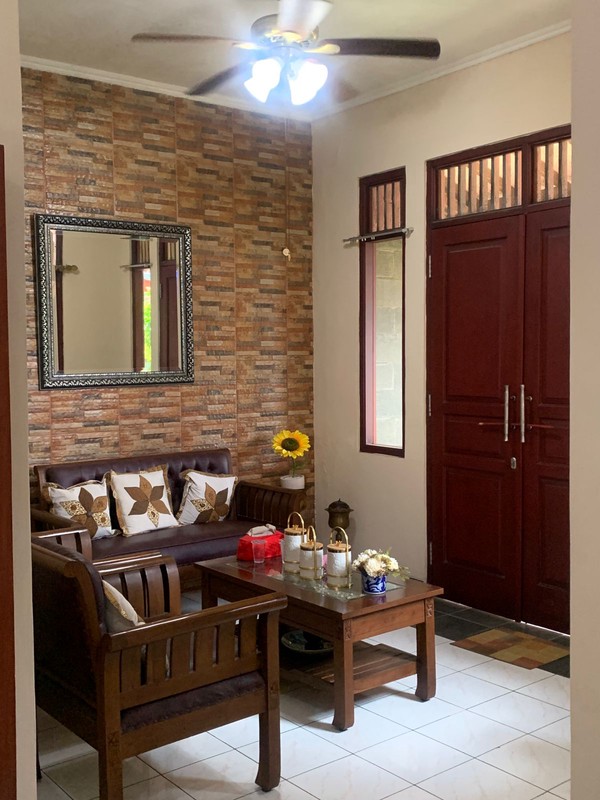 Rumah Bagus Di Jl Beruang Raya Pondok Ranji Tangerang Selatan