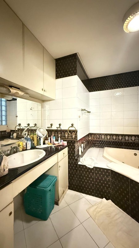 Rumah Bagus 2 Lantai Siap Huni KT 3+2 KM 2+1 Surat SHM di @Bintaro Jaya Sektor 9