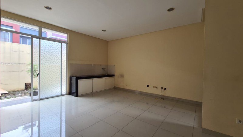 Rumah 2 Lantai Siap Huni dengan Hunian Nyaman dan Asri @Tangerang
