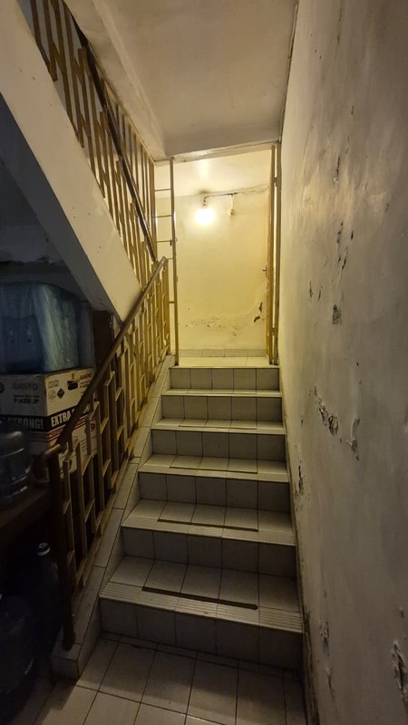 Dijual cepat ruko 3 lantai di jl Sukarjo Wiryopranoto, jakarta barat , lokasi strategis pinggir jalan raya