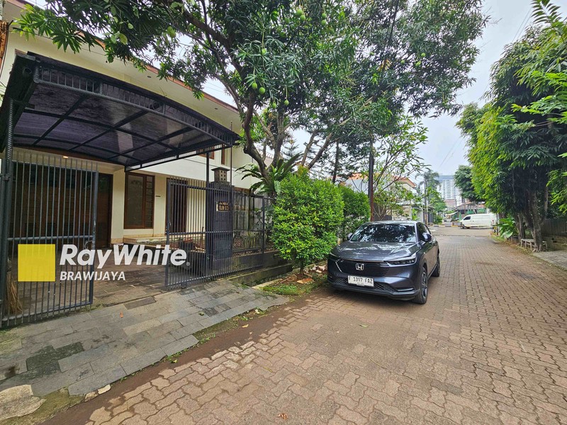 Rumah di Kompleks Lebak Lestari Indah, Lebak Bulus, Jakarta Selatan, 5 menit ke MRT Lebak Bulus