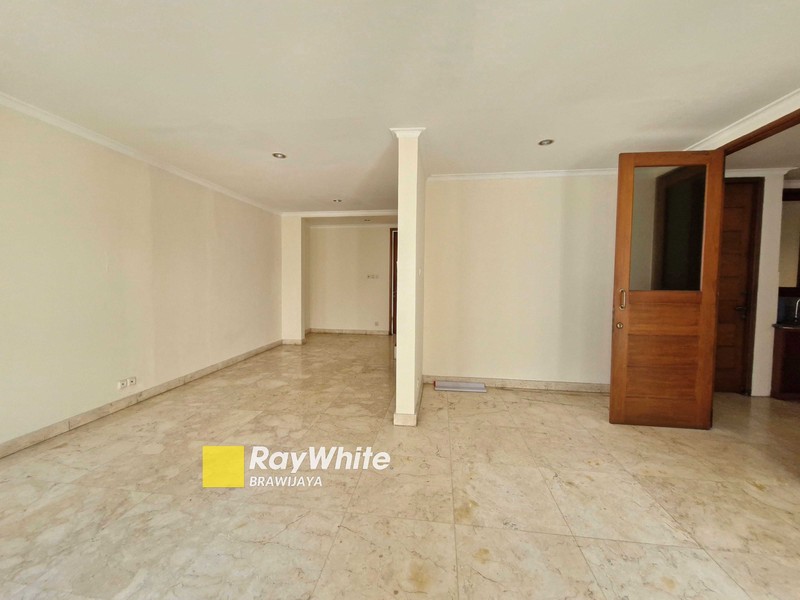 Rumah di Kompleks Lebak Lestari Indah, Lebak Bulus, Jakarta Selatan, 5 menit ke MRT Lebak Bulus