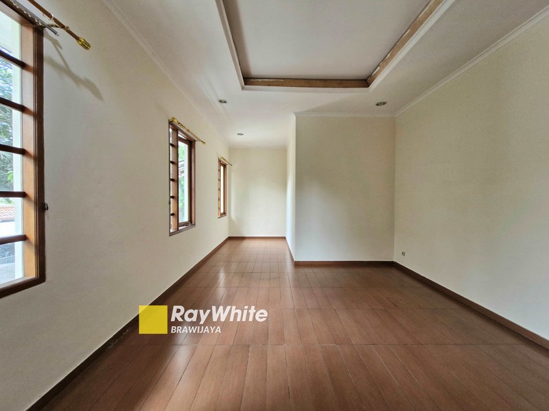 Rumah di Kompleks Lebak Lestari Indah, Lebak Bulus, Jakarta Selatan, 5 menit ke MRT Lebak Bulus