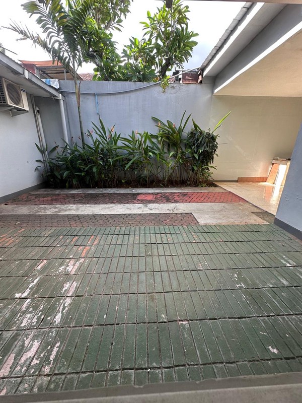 Dijual rumah asri di Jl Duren Bangka  - Kemang - Jakarta Selatan