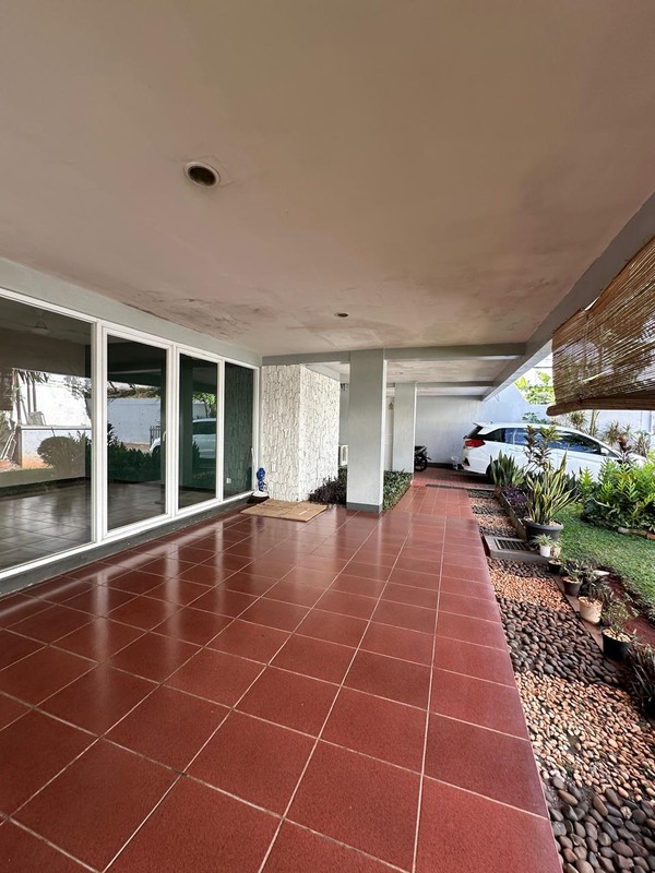 Dijual rumah asri di Jl Duren Bangka  - Kemang - Jakarta Selatan