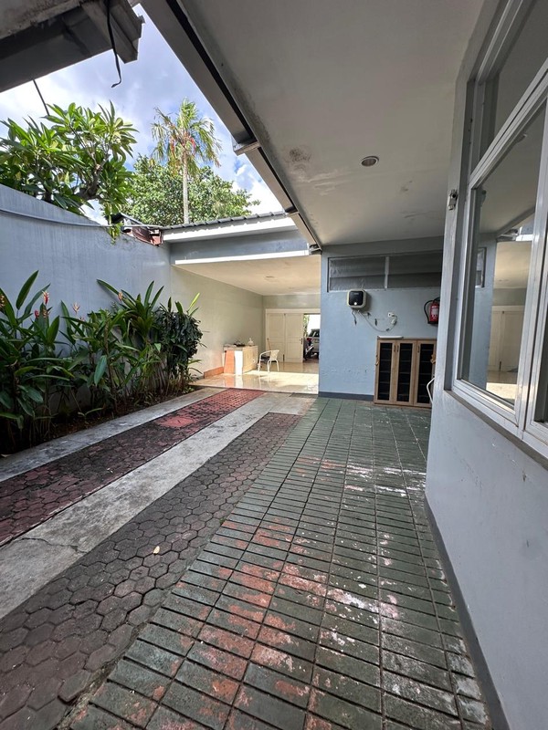Dijual rumah asri di Jl Duren Bangka  - Kemang - Jakarta Selatan