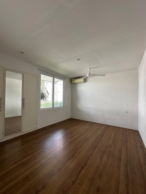 Dijual rumah asri di Jl Duren Bangka  - Kemang - Jakarta Selatan