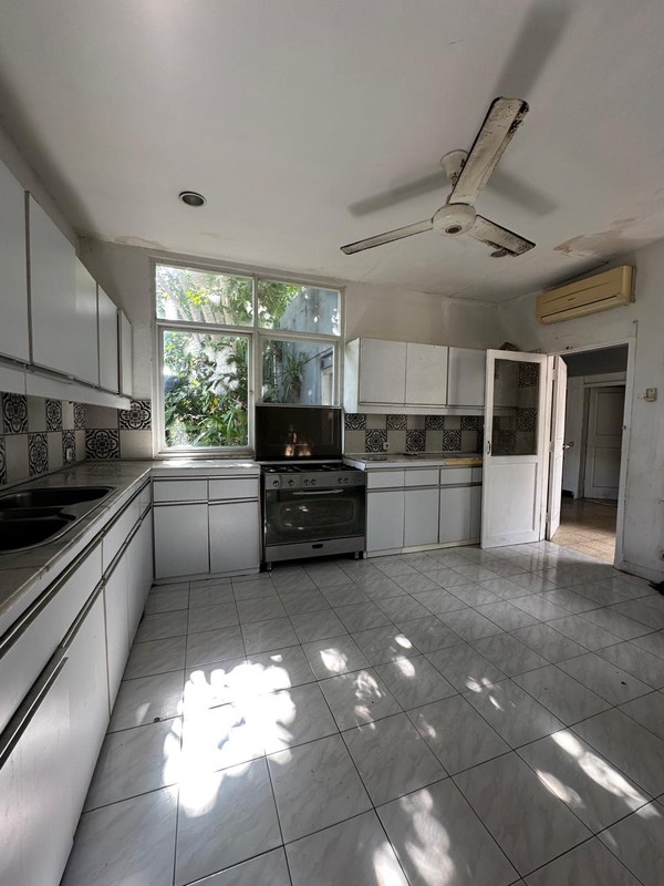 Dijual rumah asri di Jl Duren Bangka  - Kemang - Jakarta Selatan