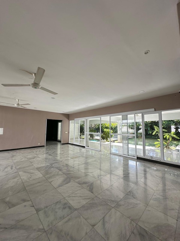 Dijual rumah asri di Jl Duren Bangka  - Kemang - Jakarta Selatan