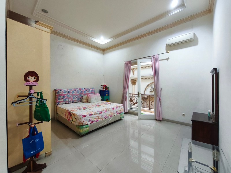 Rumah Bukit Gading Mediterania, Kelapa Gading