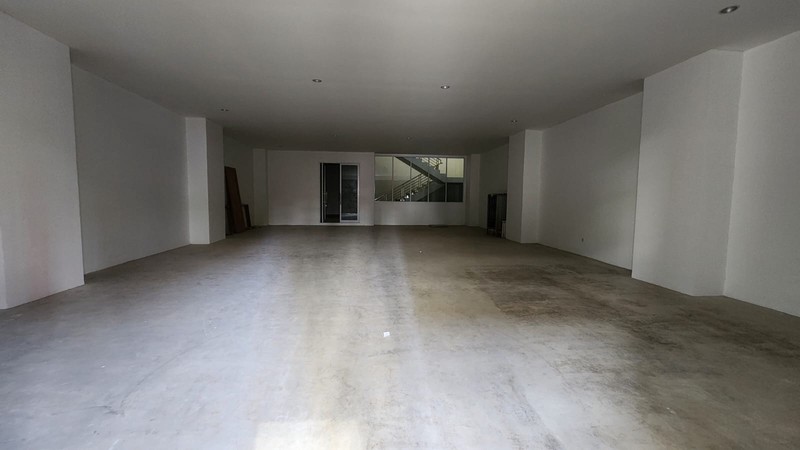 Disewakan Gedung Baru di jl. Agus Salim (Sabang), Menteng, Jakarta Pusat