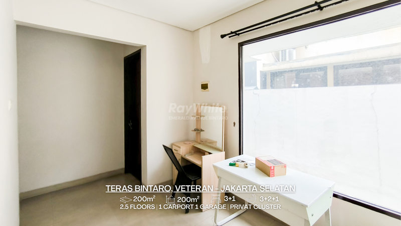 Rumah Hoek Modern untuk Keluarga Aktif di Teras Bintaro, Jakarta Selatan - Eksklusif, Siap Huni & Dekat Kolam Renang