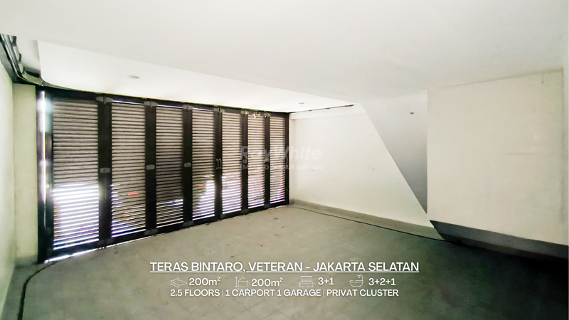 Rumah Hoek Modern untuk Keluarga Aktif di Teras Bintaro, Jakarta Selatan - Eksklusif, Siap Huni & Dekat Kolam Renang