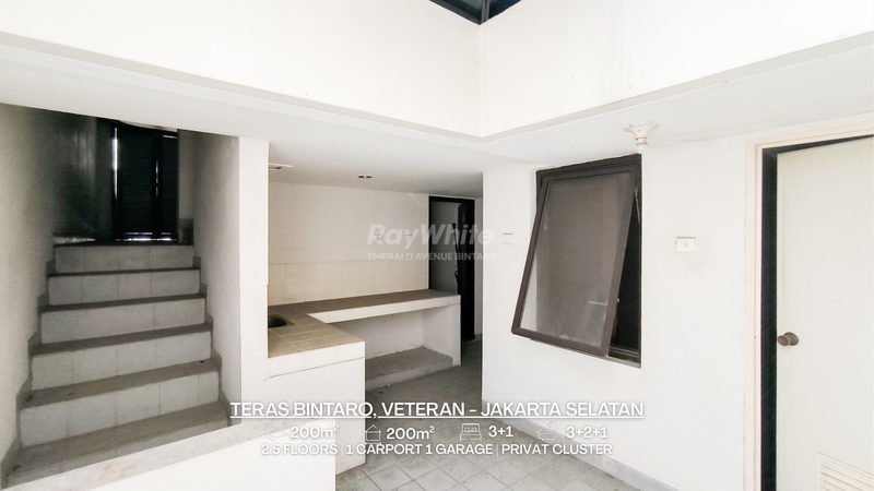 Rumah Hoek Modern untuk Keluarga Aktif di Teras Bintaro, Jakarta Selatan - Eksklusif, Siap Huni & Dekat Kolam Renang