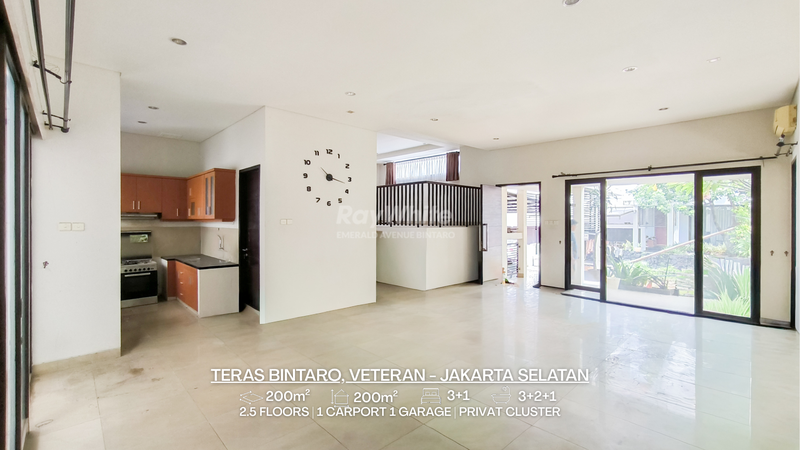 Rumah Hoek Modern untuk Keluarga Aktif di Teras Bintaro, Jakarta Selatan - Eksklusif, Siap Huni & Dekat Kolam Renang