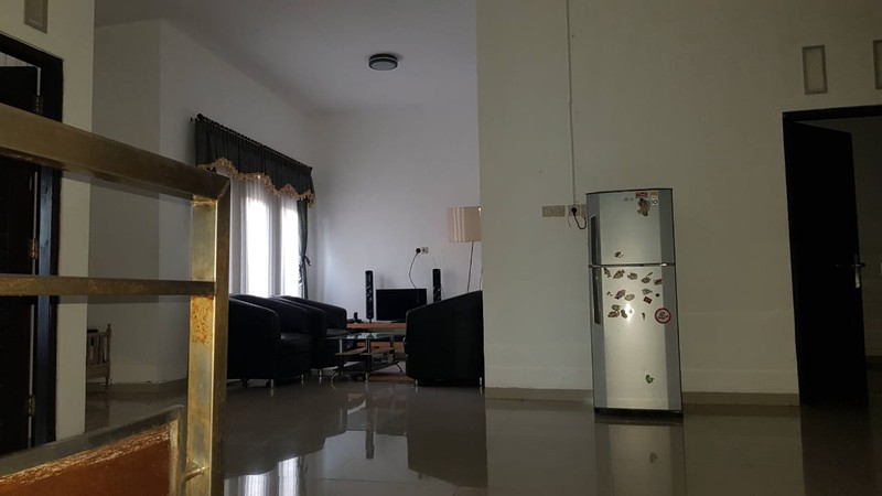 Investasi Properti  Dijual Rumah Besar 4 Kamar di Corongan, Maguwoharjo, Sleman