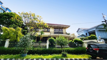 Rumah Hook dengan Lingkungan yang Tenang dan Asri di Cempaka Putih Tengah