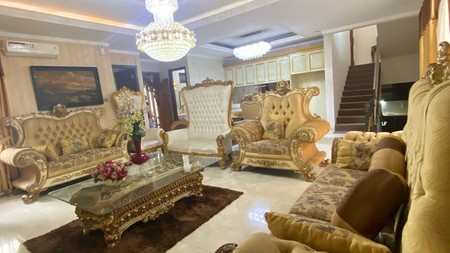 [DIJUAL] Rumah Mewah dan Megah Siap Huni @Bintaro Sektor 7.