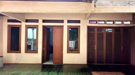 Rumah Strategis di Jantung Pondok Indah - Harga Menarik!