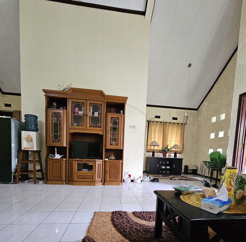 MURAH LUAS Dijual Villa Grand Trawas - Grand Whiz Trawas - Full Furnished - Udara Sejuk, Taman Hijau  Asri - Surat SHM 