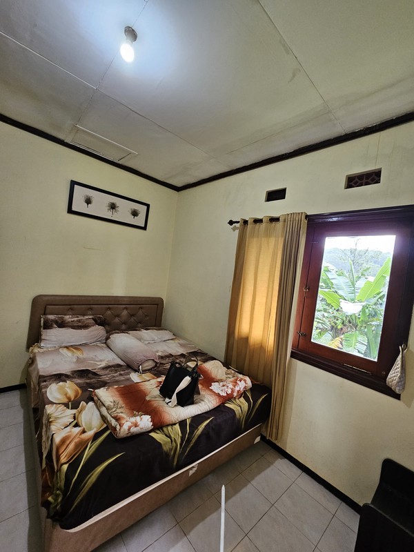 MURAH LUAS Dijual Villa Grand Trawas - Grand Whiz Trawas - Full Furnished - Udara Sejuk, Taman Hijau  Asri - Surat SHM 