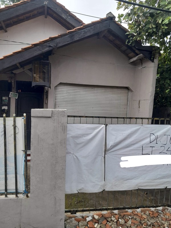 Rumah hitung tanah saja di jati cempaka pondok gede bebas banjir