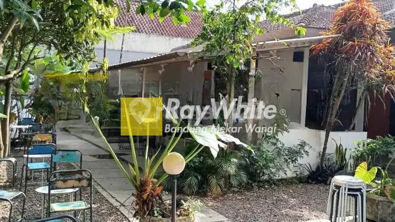Rumah Tinggal Cocok Untuk Kantor di Sayap Riau Bandung (jo)