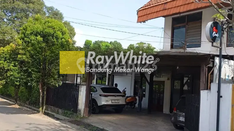 Rumah Tinggal Cocok Untuk Kantor di Sayap Riau Bandung (jo)