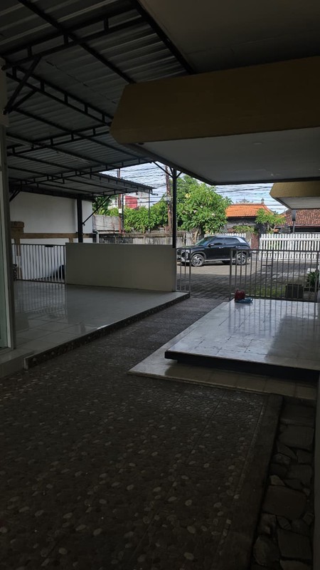 FOR SALE - Rare 900 sqm  Land + 200 m2 House in Exclusive Renon, Denpasar - BALI