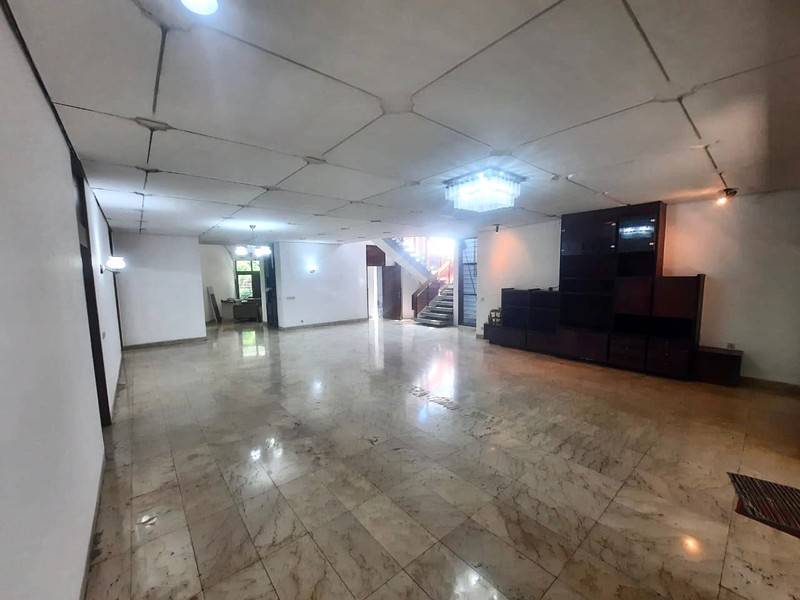 DIJUAL CEPAT! RUMAH LUAS LOKASI STRATEGIS DI PONDOK INDAH