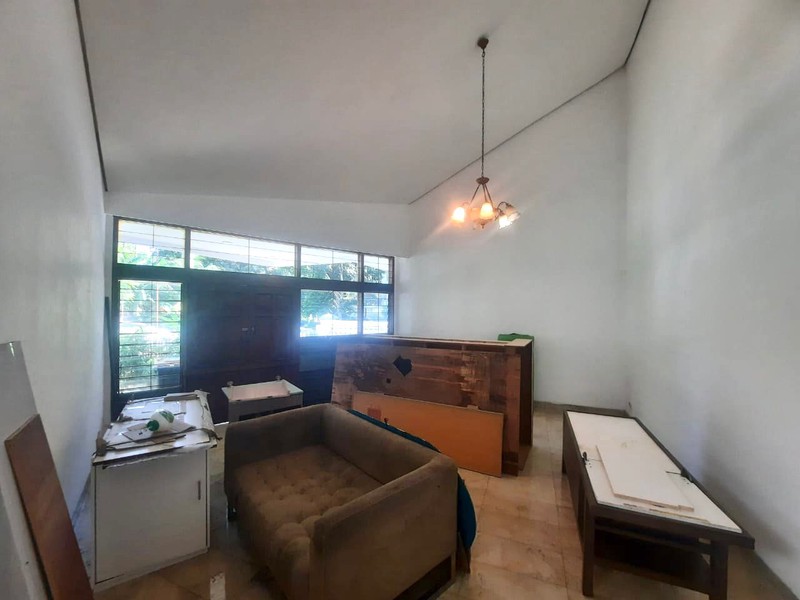 DIJUAL CEPAT! RUMAH LUAS LOKASI STRATEGIS DI PONDOK INDAH