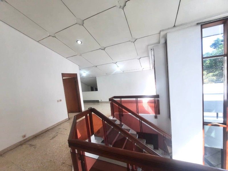 DIJUAL CEPAT! RUMAH LUAS LOKASI STRATEGIS DI PONDOK INDAH