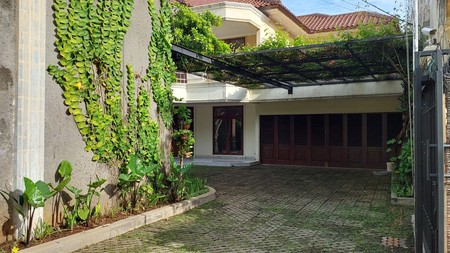 [DIsewa} Rumah 2 Lantai Siap Huni dengan Hunian Nyaman dan Asri @Kebayoran Baru, Jakarta Selatan