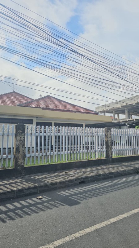 Rental - Rare 900 sqm Land + 200 m2 House in Exclusive Renon, Denpasar - BALI