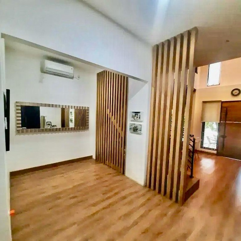 Rumah Bagus ,lokasi oke di Graha Raya 