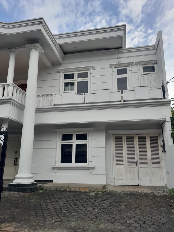 Dijual Cepat Rumah Bagus 2 Tingkat Di Terusan Permata Hijau, Jakarta Selatan