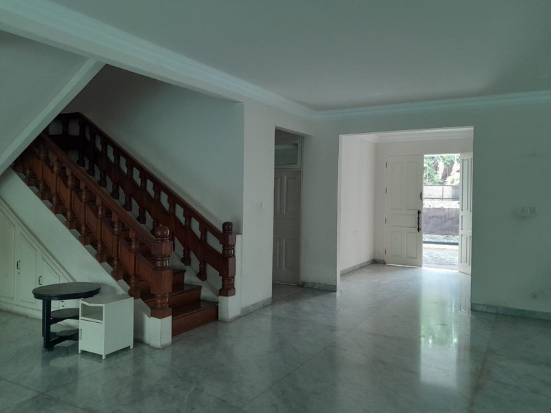 Dijual Cepat Rumah Bagus 2 Tingkat Di Terusan Permata Hijau, Jakarta Selatan