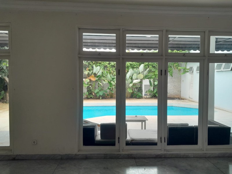 Dijual Cepat Rumah Bagus 2 Tingkat Di Terusan Permata Hijau, Jakarta Selatan