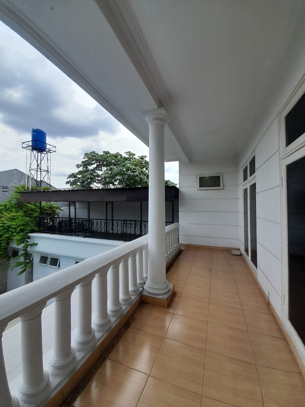 Dijual Cepat Rumah Bagus 2 Tingkat Di Terusan Permata Hijau, Jakarta Selatan