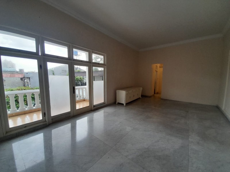 Dijual Cepat Rumah Bagus 2 Tingkat Di Terusan Permata Hijau, Jakarta Selatan