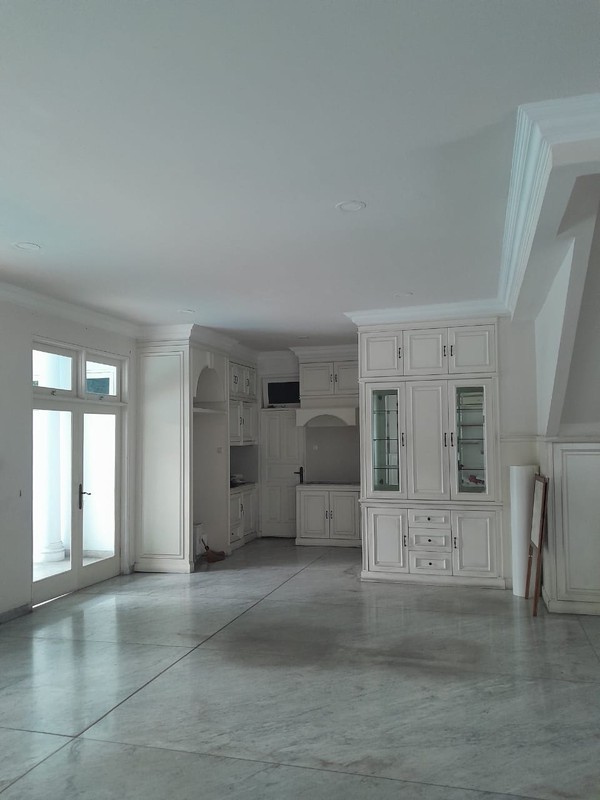 Disewa Rumah Bagus 2 Tingkat Di Terusan Permata Hijau, Kebayoran Lama